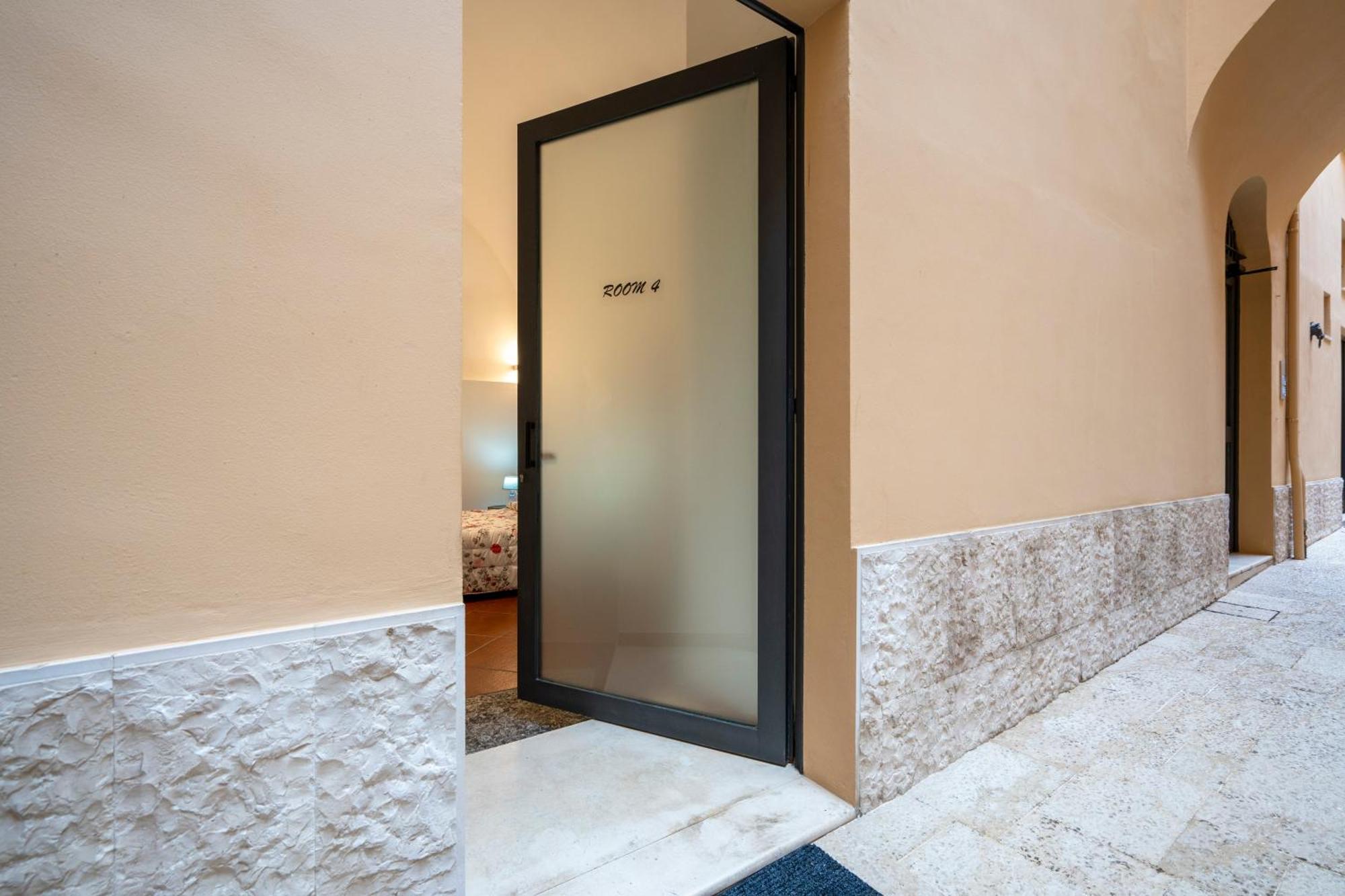 Martinirooms 3,0 Altamura Bilik gambar